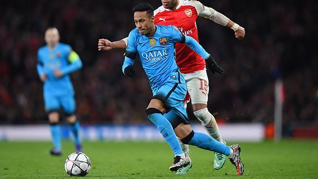 
                <strong>Neymar</strong><br>
                Neymar: Das Spiel lief größtenteils an dem Brasilianer vorbei. Vertändelte einige gute Angriffe Barcelonas und vergab in der 49. Minute die Riesenchance zur Führung, als er im Eins-gegen-Eins an Cech scheiterte. Bereitete das 1:0 durch Messi vor. ran.de-Note: 3- 
              