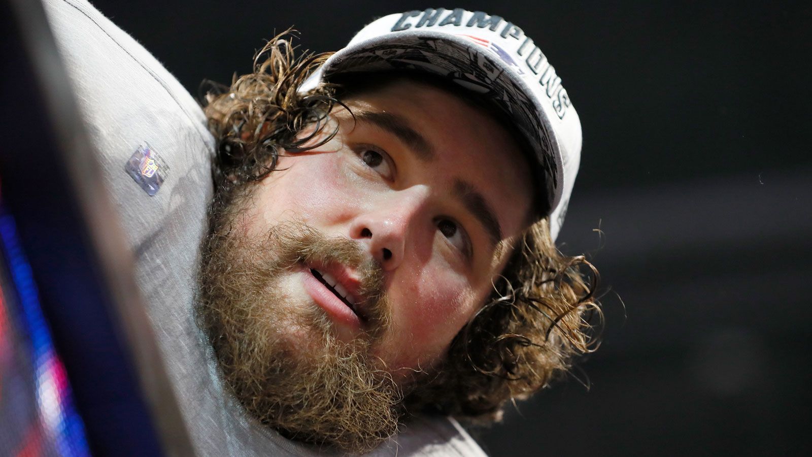 
                <strong>Center</strong><br>
                David Andrewsbei Patriots: seit 2015Erfolge: zwei Super-Bowl-Siege
              