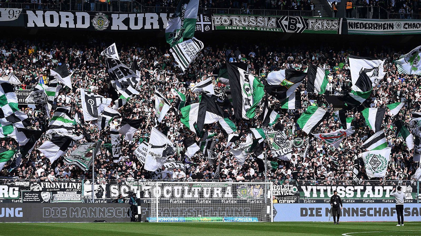 
                <strong>Platz 12: Borussia Mönchengladbach </strong><br>
                &#x2022; 4,44 Sterne<br>
              