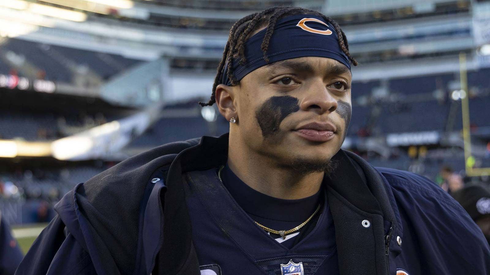 <strong>Chicago Bears</strong><br>
                • Jahre seit dem jüngsten Playoff-Sieg: 12<br>• Datum des jüngsten Playoff-Siegs: 16. Januar 2011<br>• Runde: Divisional Round<br>• Gegner: Seattle Seahawks (35:24)