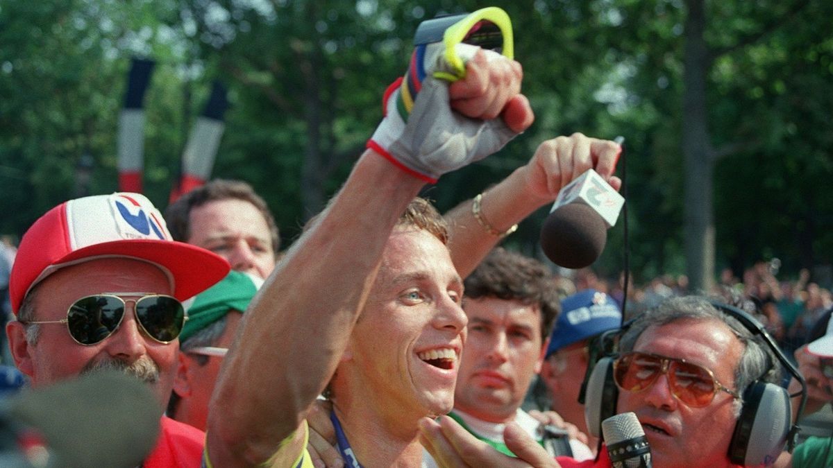 Drama 1989: Greg LeMond jubelt nach dem Zeitfahren