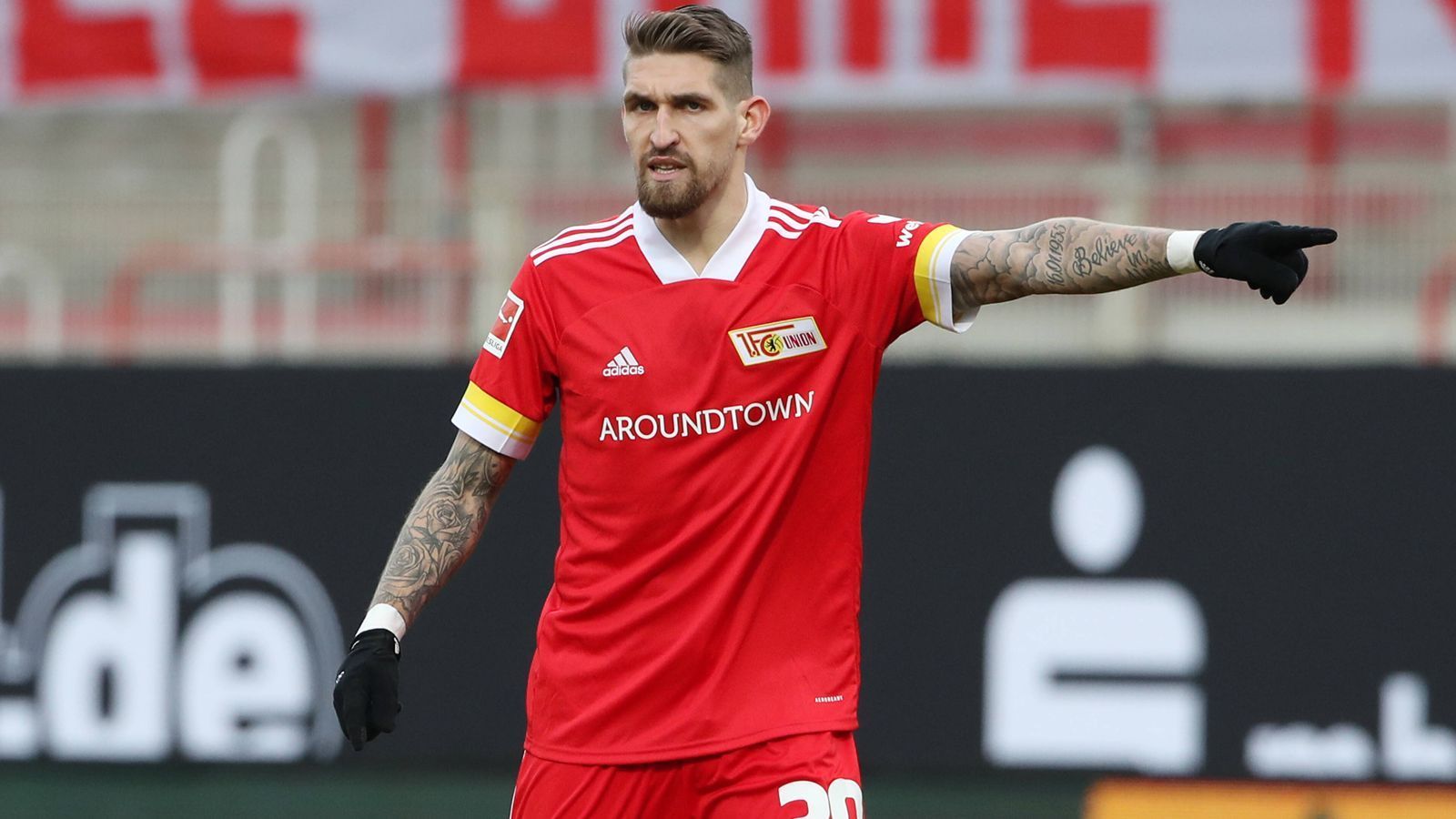 
                <strong>Platz 15 (geteilt): Union Berlin</strong><br>
                &#x2022; Abgänge zu anderen Bundesligaklubs: 10<br>&#x2022; Meiste Abgänge an: FC Augsburg (2)<br>
              