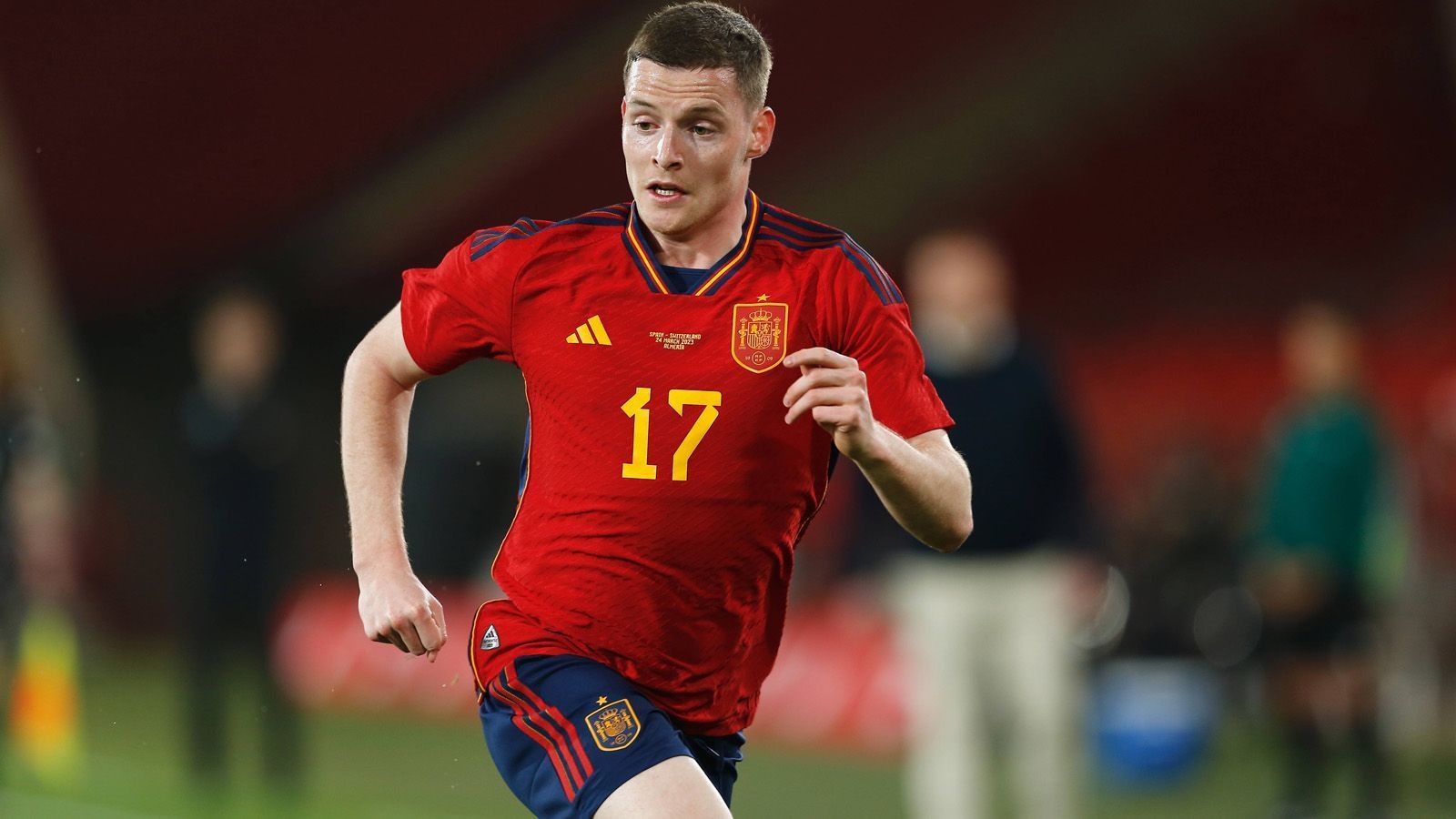
                <strong>2. Spanien</strong><br>
                Die ganz prominenten Namen fehlen in der spanischen Auswahl, allerdings gehören die Iberer wie in den vergangenen Jahren zu den absoluten Topfavoriten. Die Mannschaft spielt technisch auf sehr hohem Niveau und legt Wert auf viel Ballbesitz. Der Auftakt gegen Rumänien (3:0) verlief schon mal nach Plan. Schlüsselspieler: Veiga, Sergio Gomez, Manu Sanchez.• <a href="https://www.ran.de/fussball/u21/live/ran-fussball-u21-europameisterschaft-2023-live-gruppe-a-b-portugal-gegen-niederlande-und-spanien-gegen-kroatien-live-auf-prosieben-maxx-und-im-kostenlosen-livestream" data-url-id="52808">U21-EM: Spanien vs. Kroatien - Sa. 20:15 Uhr live auf ProSieben MAXX und auf ran.de</a><br>
              