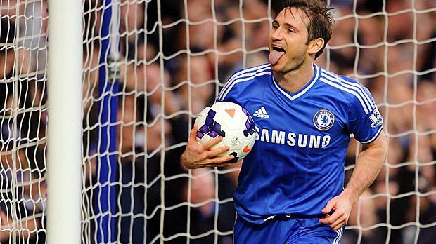 
                <strong>Rechtes offensives Mittelfeld: Frank Lampard</strong><br>
                Frank Lampard (Rechter offensiver Mittelfeldspieler): beim FC Chelsea von 2001 bis 2014. Größte Erfolge mit den Blues: Champions League 2012, Europa League 2013, drei Mal Meister.
              