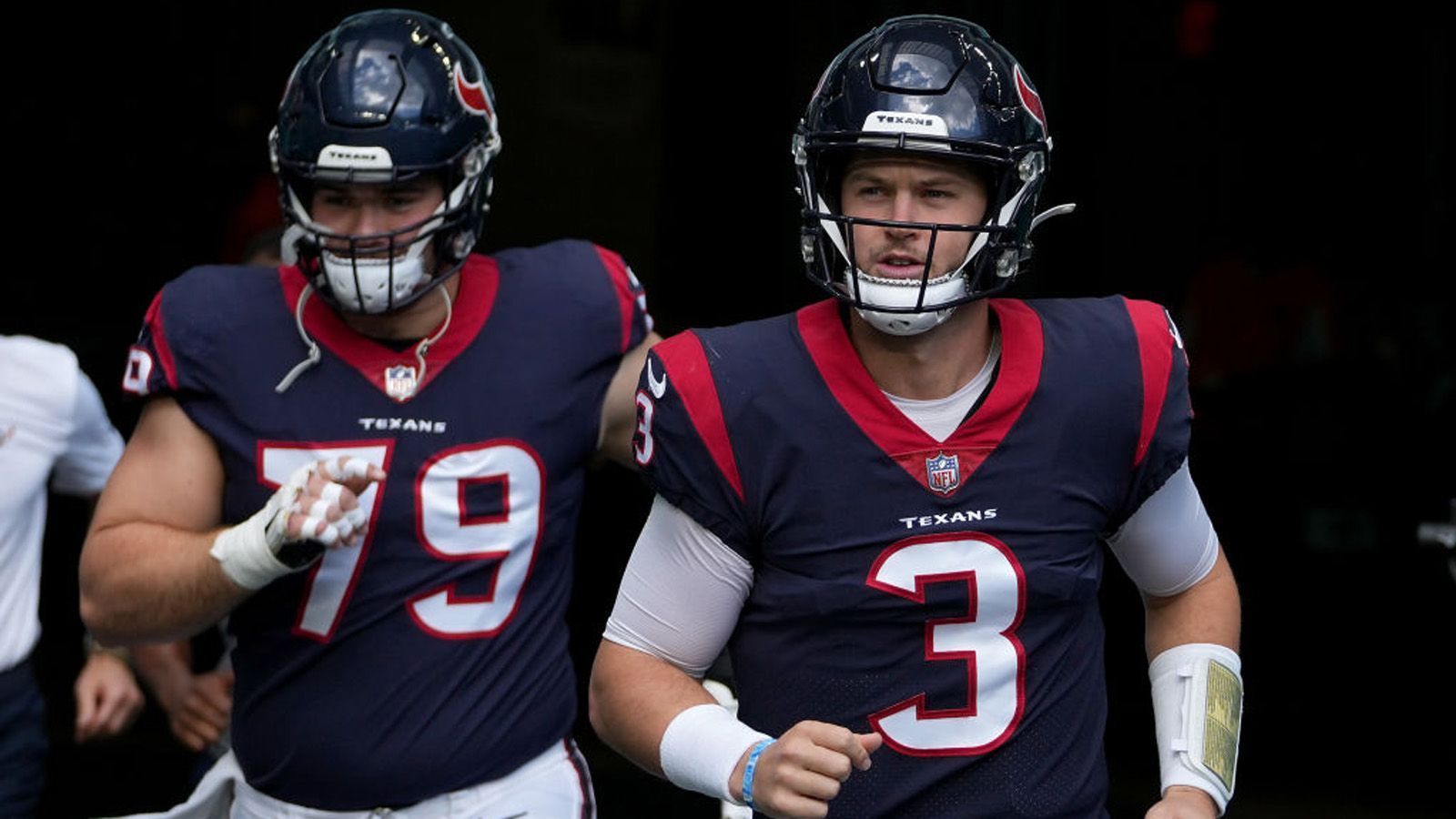
                <strong>Houston Texans (AFC South)</strong><br>
                Die Houston Texans stecken in der Dauer-Krise. Nachdem sie bereits in den vergangenen beiden Spielzeiten mit jeweils nur vier Siegen die Playoffs verpassten, verläuft die Spielzeit 2022 noch enttäuschender.
              