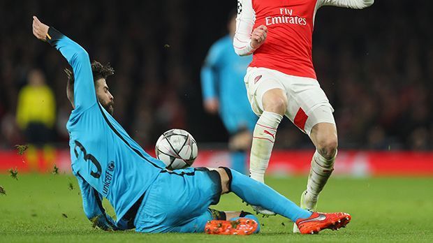 
                <strong>Gerard Pique</strong><br>
                Gerard Pique: Der 29-Jährige zeigte Schwächen im Aufbauspiel, war hinten aber gewohnt sicher. Ließ in der Abwehr kaum etwas anbrennen und konnte nahezu alle Kopfballduelle für sich entscheiden. ran.de-Note: 3+
              