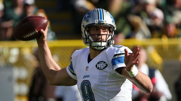 
                <strong>Matthew Stafford</strong><br>
                Matthew Stafford (Detroit Lions) - Kaum zu glauben, aber mit 27 Jahren hat Stafford aktuell eine der größten Chancen Mannings Rekord zu knacken. Momentan steht er bei 24.039 Yards und könnte 2026 Mannings Rekord brechen. Dann wäre er 38 Jahre alt, ein Jahr jünger als Manning es aktuell ist. Vor allem ein gesunder Calvin Johnson dürften Staffords Chancen gewaltig steigern.
              