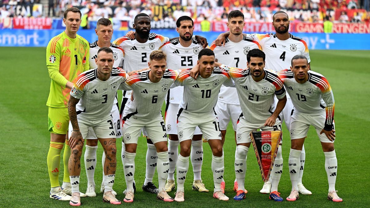 05.07.2024, xscotx, Fussball EM 2024 Viertelfinale, Spanien - Deutschland, emspor, v.l. Manuel Neuer (Deutsche Fussball Nationalmannschaft DFB), David Raum (Deutsche Fussball Nationalmannschaft DFB...