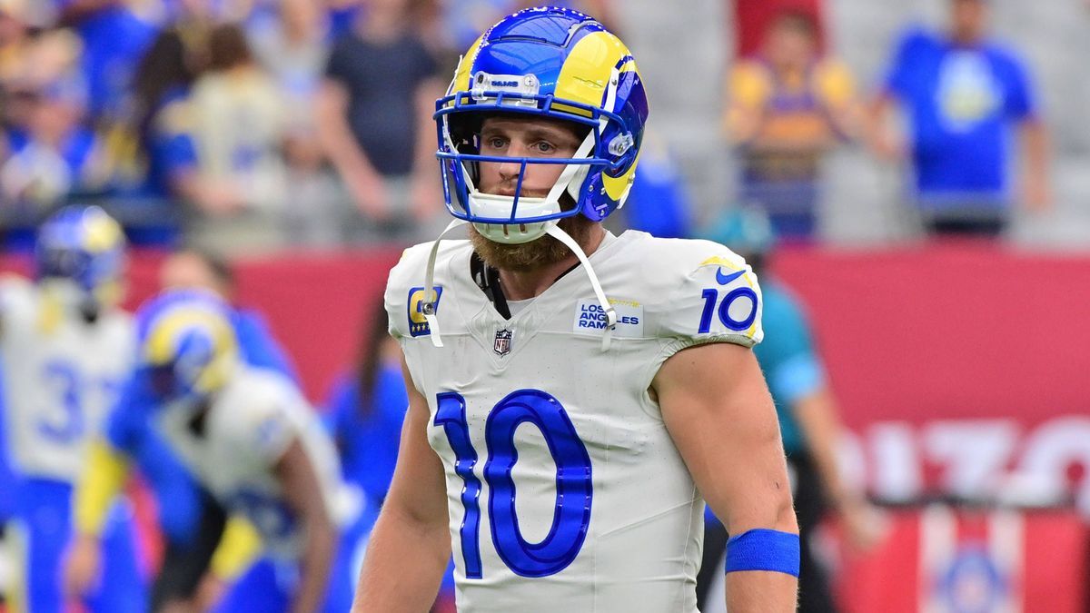 NFL, American Football Herren, USA Los Angeles Rams at Arizona Cardinals Sep 15, 2024; Glendale, Arizona, USA; Los Angeles Rams wide receiver Cooper Kupp (10) prior to a game against the Arizona Ca...