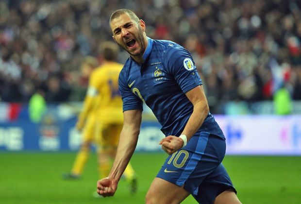 
                <strong>Gruppe E: Frankreich</strong><br>
                Wenn die Franzosen (hier mit Karim Benzema) dieses Mal trainieren, anstatt wie 2010 gegen den Trainer zu putschen, haben sie gute Chancen aufs Weiterkommen. Alle drei Gruppengegner scheinen machbar zu sein
              