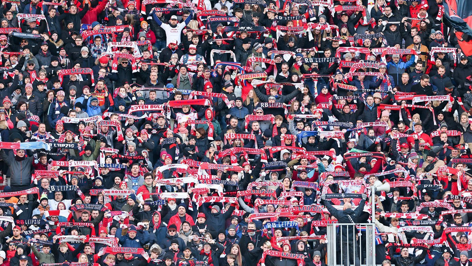 RB Leipzig Fan-Gerangel vor Spiel bei Manchester City