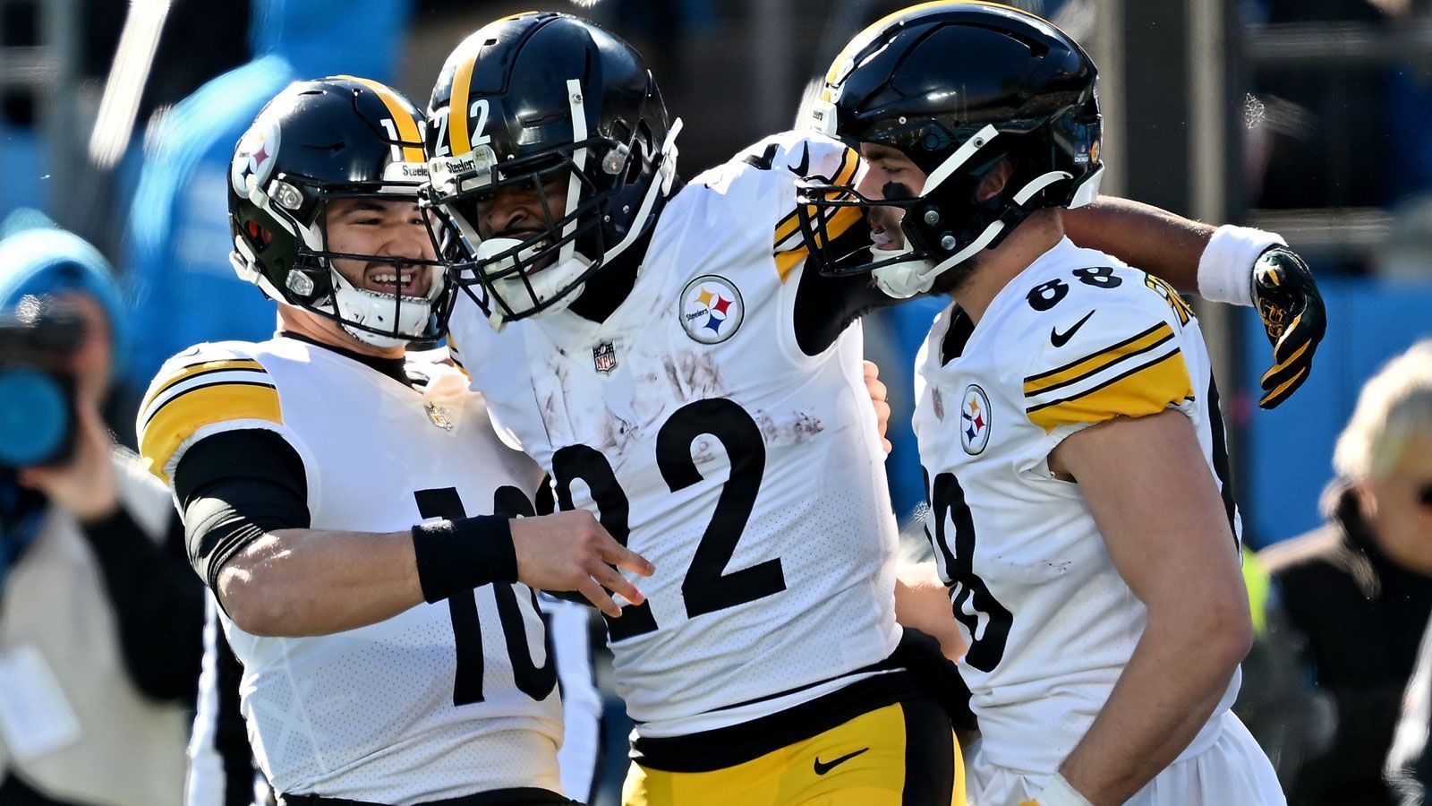 
                <strong>Noch im Playoff-Rennen in der AFC: Pittsburgh Steelers (7-8)</strong><br>
                &#x2022; Week 17: @Ravens<br>&#x2022; Week 18: vs. Browns<br>
              