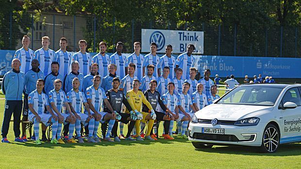 
                <strong>VW in der 2. Liga</strong><br>
                Auch in der 2. Liga ist Volkswagen zu Hause. Die Wolfsburger respektive Tochter-Unternehmen arbeiten zusammen mit 1860 München, Eintracht Braunschweig, dem 1. FC Kaiserslautern, RB Leipzig, Greuther Fürth und dem 1. FC Nürnberg. Außerdem fungiert VW als Hauptsponsor des DFB-Pokals.
              