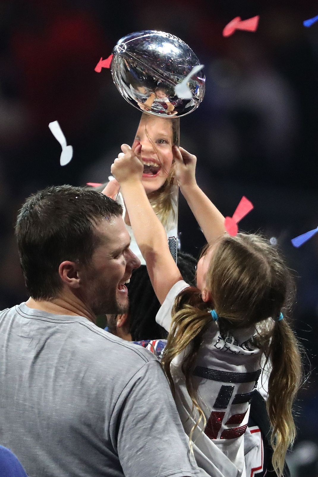 Tom Brady mit seiner Tochter bei der Siegerehrung