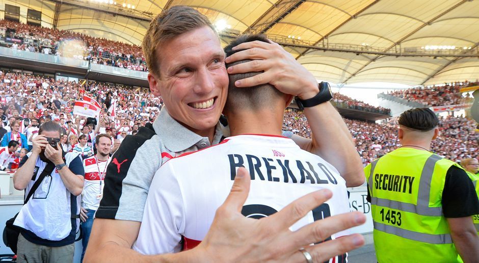 
                <strong>Hannes Wolf (VfB Stuttgart)</strong><br>
                Hannes Wolf machte bereits als Jugendtrainer auf sich aufmerksam. Jürgen Klopp holte ihn 2009 zum BVB. Dort gewann er zweimal die Deutsche Meisterschaft mit den B-Junioren und einmal mit den A-Junioren. Vor dem siebten Spieltag der vergangenen Saison trat er dann die Nachfolge von Jos Luhukay beim VfB Stuttgart an. Am Ende feierte der 36-Jährige mit dem VfB den Zweitligameistertitel und damit verbunden den Aufstieg in die Bundesliga.
              