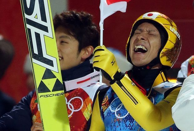 
                <strong>Teamspringen: Bronze Japan</strong><br>
                Grund zur Freude haben auch die Japaner um Star-Oldie Noriaki Kasai. Japan holte Bronze mit 1024,9 Punkte
              