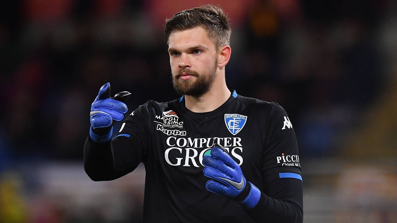 
                <strong>Serie A: Bartlomiej Dragowski stellt Rekord auf</strong><br>
                Endstation Bartlomiej Dragowski! 47 Mal schoss Atalanta Bergamo auf das Tor von Empoli-Torwart Dragowski, kein einziger Versuch war drin. Der polnische Schlussmann glänzte beim 0:0 gegen Bergamo mit herausragenden 17 Paraden und stellte damit seit Start der "Opta"-Datenaufzeichnung in der Saison 2004/05 einen neuen Bestwert auf. (Quelle: "Opta")
              