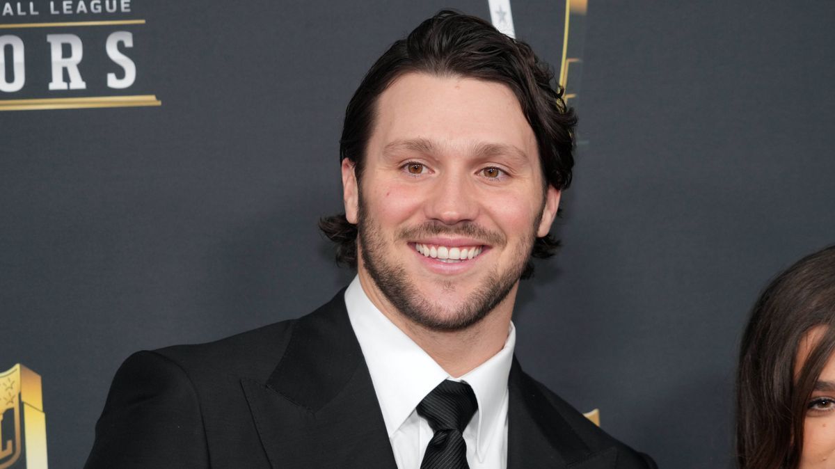 NFL, American Football Herren, USA Super Bowl LIX-NFL Honors Red Carpet Feb 6, 2025; New Orleans, LA, USA; Josh Allen on the red carpet before Super Bowl LIX NFL Honors at Saenger Theatre. New Orle...