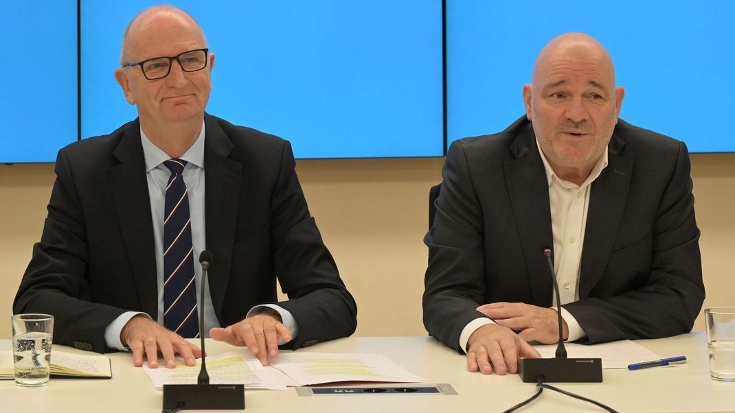 Die SPD von Ministerpräsident Dietmar Woidke (l.) und das BSW von Landeschef Robert Crumbach sind sich einig über einen Koalitionsvertrag.