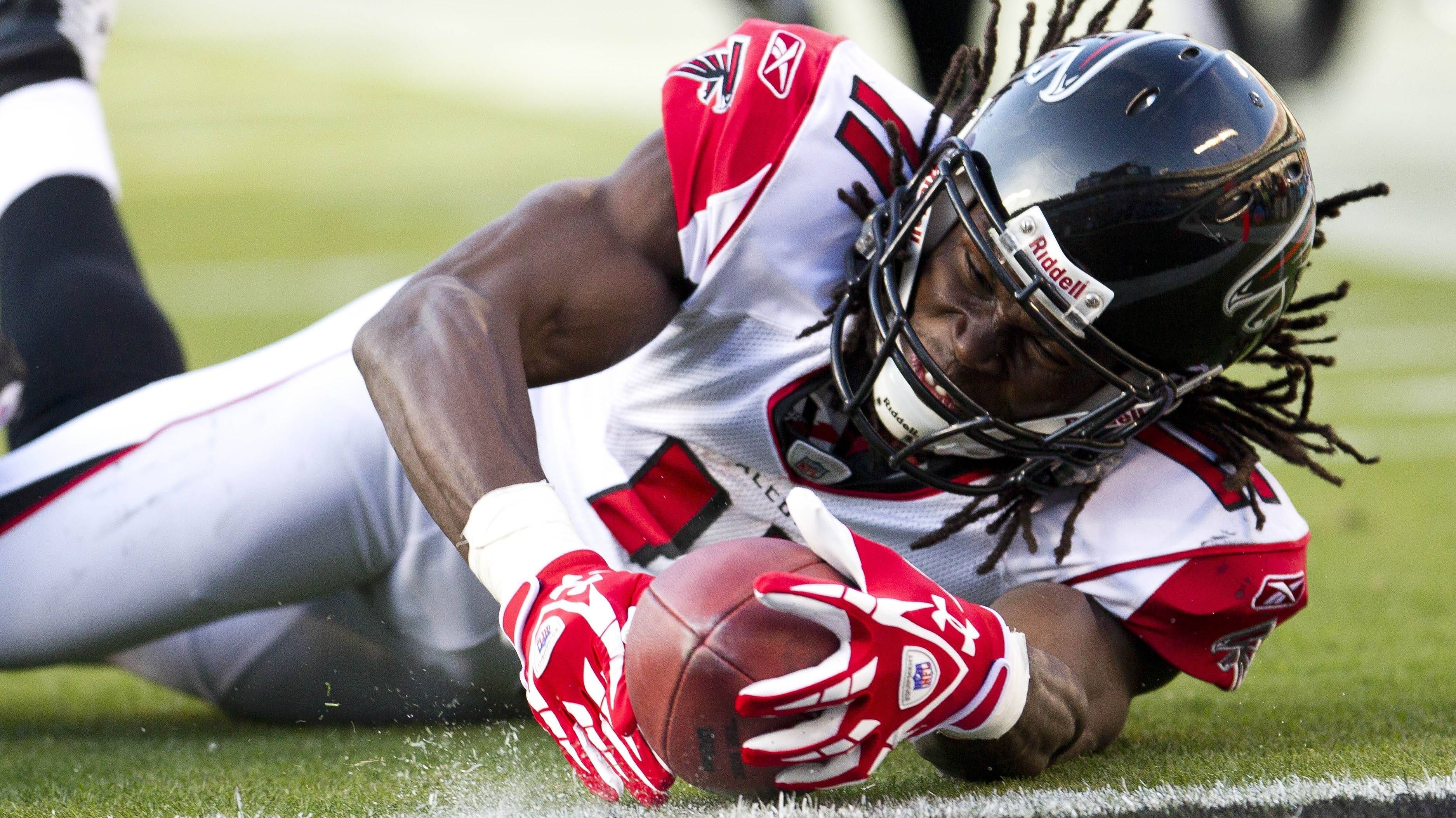 <strong>19. Platz: Julio Jones (2011, Atlanta Falcons)</strong><br>Machte sofort Eindruck mit über 950 Receiving-Yards und acht Touchdowns, wobei er seine seltene Kombination aus Größe, Geschwindigkeit und Athletik unter Beweis stellte.