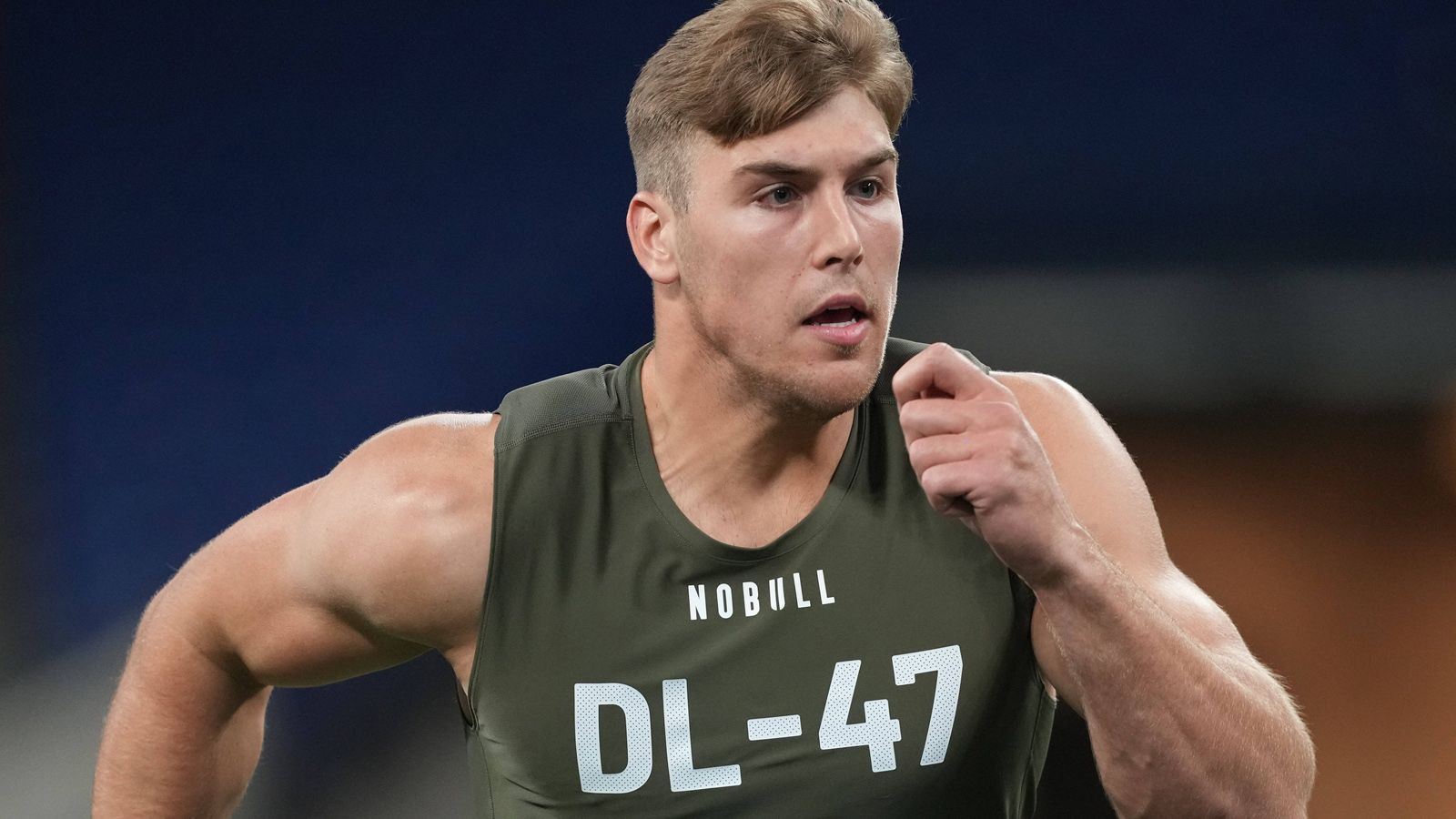 <strong>13. Pick: Lukas Van Ness (DE, Green Bay Packers)</strong><br>- Vertrag unterschrieben:&nbsp;ja<br>- Signing Bonus:&nbsp;9.645.884 Dollar<br>- Gesamtgehalt:&nbsp;17.388.091 Dollar
