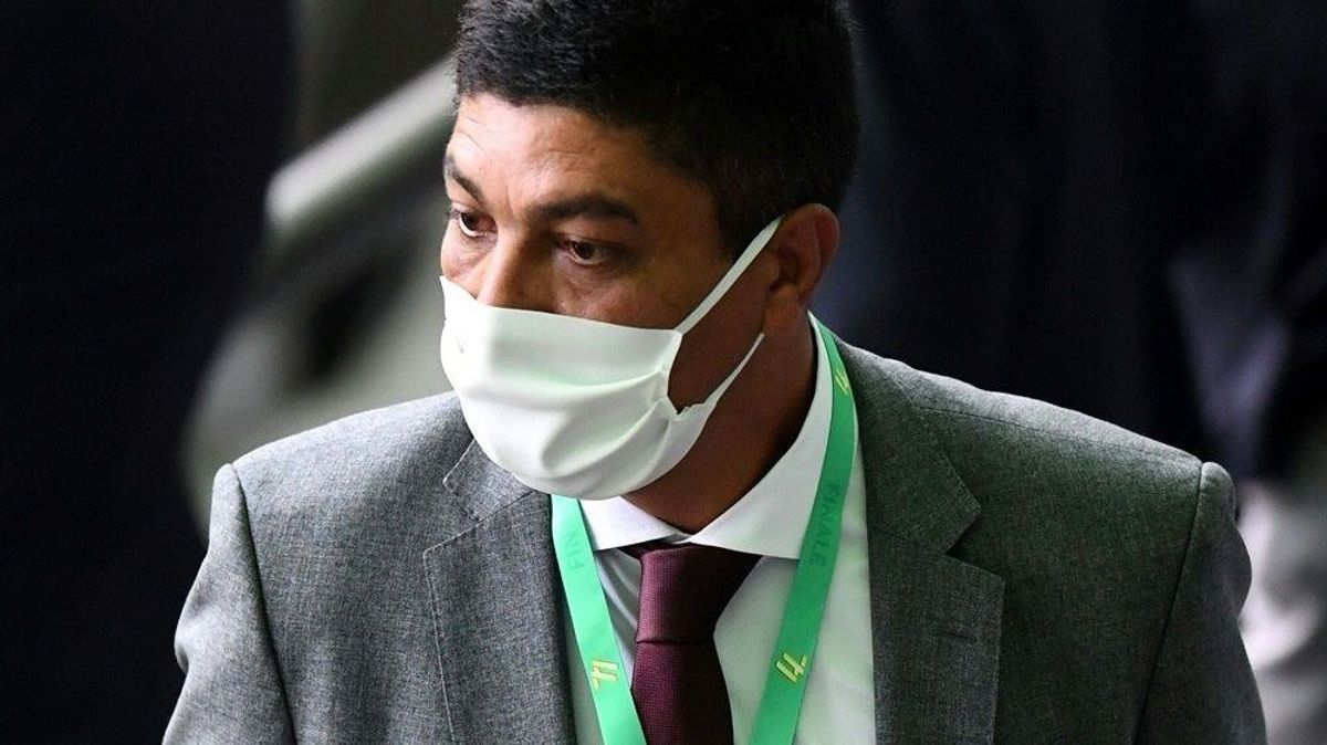 Giovane Elber kritisiert u.a Präsident Bolsonaro
