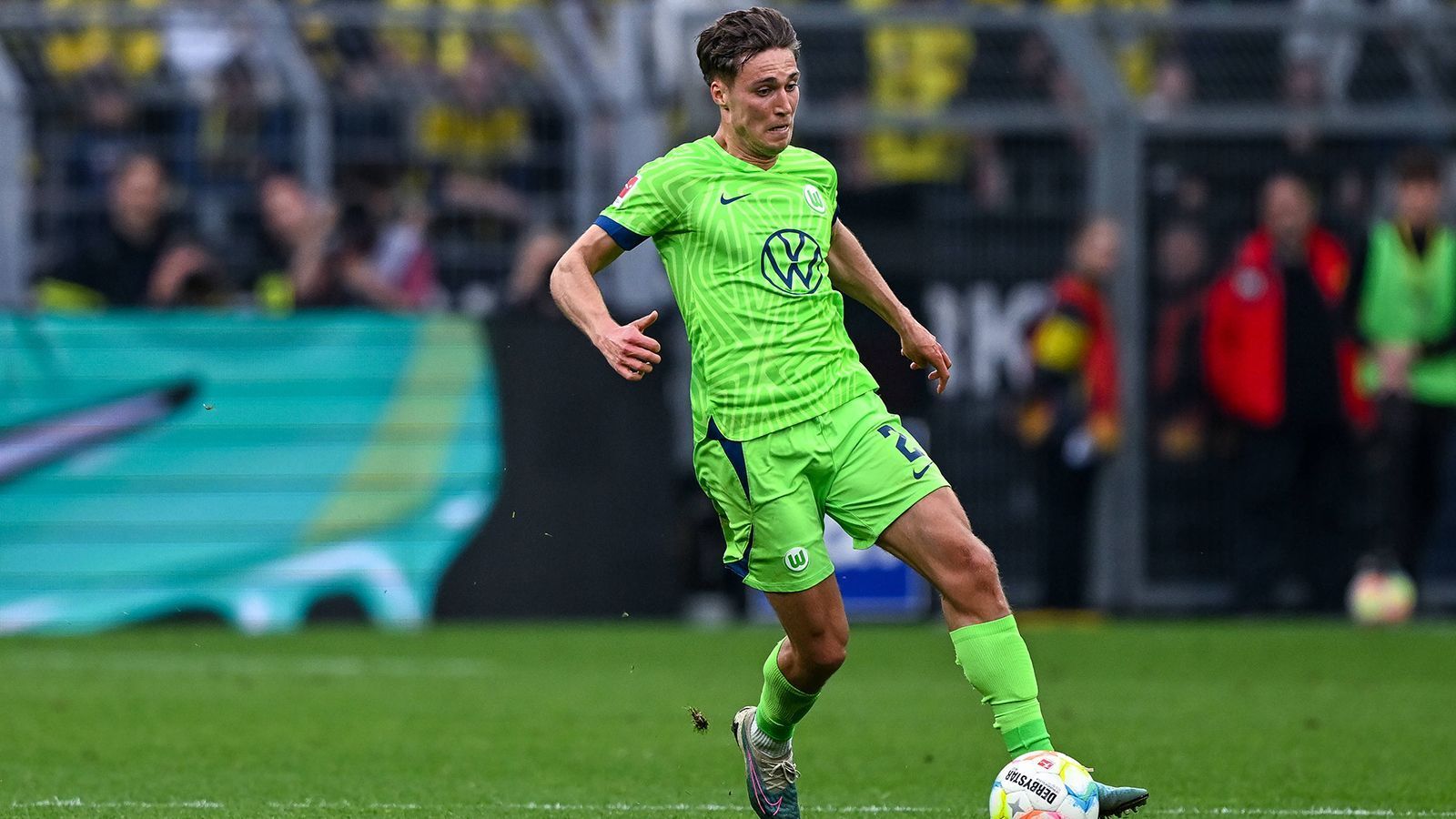 
                <strong>Kilian Fischer</strong><br>
                &#x2022; Position: Abwehr<br>&#x2022; Verein: VfL Wolfsburg<br>&#x2022; U21-Länderspiele: 6<br>
              