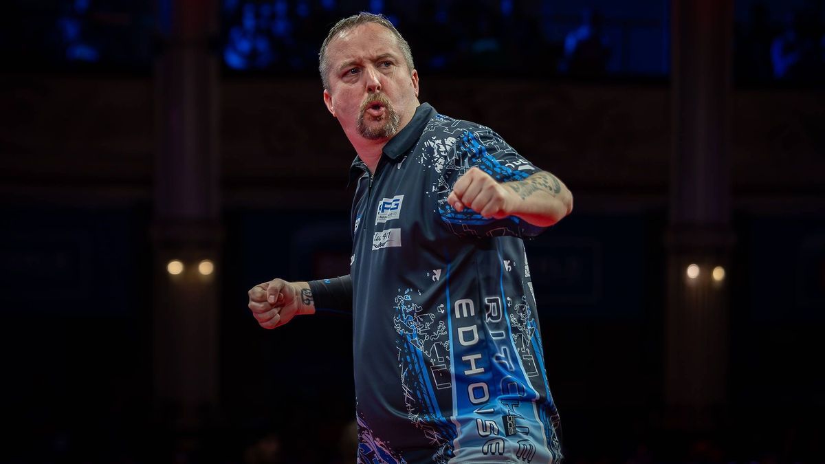 15 07 2024. 2024 World Matchplay Darts Ritchie Edhouse reacts in his First Round match against Chris Dobey (not in picture) during the 2024 Betfred World Matchplay darts at Winter Gardens, Blackpoo...