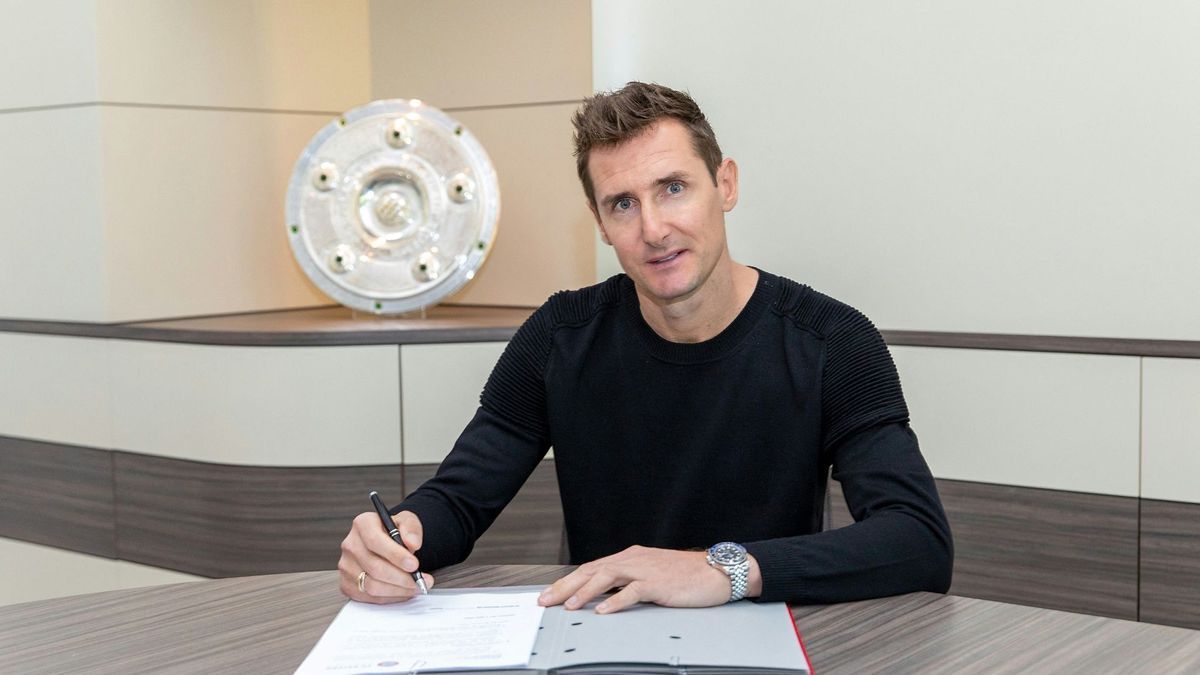 Miroslav Klose ist bereit für die nächste Unterschrift