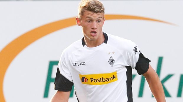 
                <strong>Mickael Cuisance (Borussia Mönchengladbach/17)</strong><br>
                Auch Borussia Mönchengladbach hat vermehrt ein Auge auf Talente aus dem Nachbarland geworfen. Neueste Errungenschaft ist Mickael Cuisance, der in diesem Sommer vom AS Nancy an den Niederrhein wechselte. Der U18-Nationalspieler unterschrieb einen Vertrag bis 2022 und kann flexibel im Mittelfeld eingesetzt werden. Und: Er war ablösefrei. Wie auch ...
              