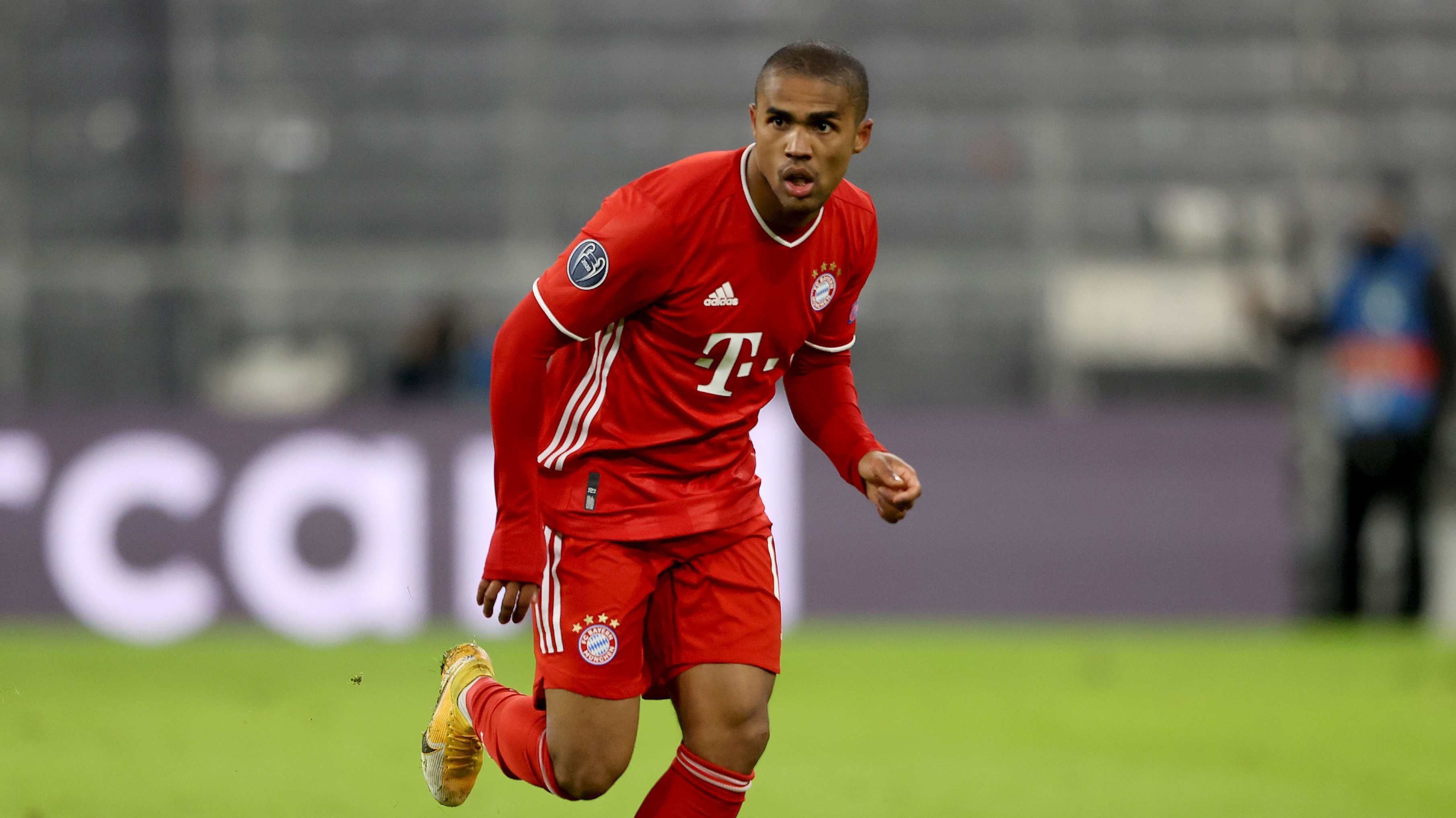 
                <strong>Douglas Costa</strong><br>
                ran.de-Note: keine Bewertung.
              