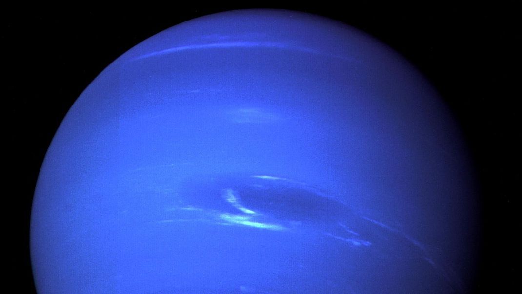 Auf dem Neptun wurde ein seltsames Phänomen entdeckt: Alle Wolkenformationen auf dem blauen Planeten sind plötzlich verschwunden.