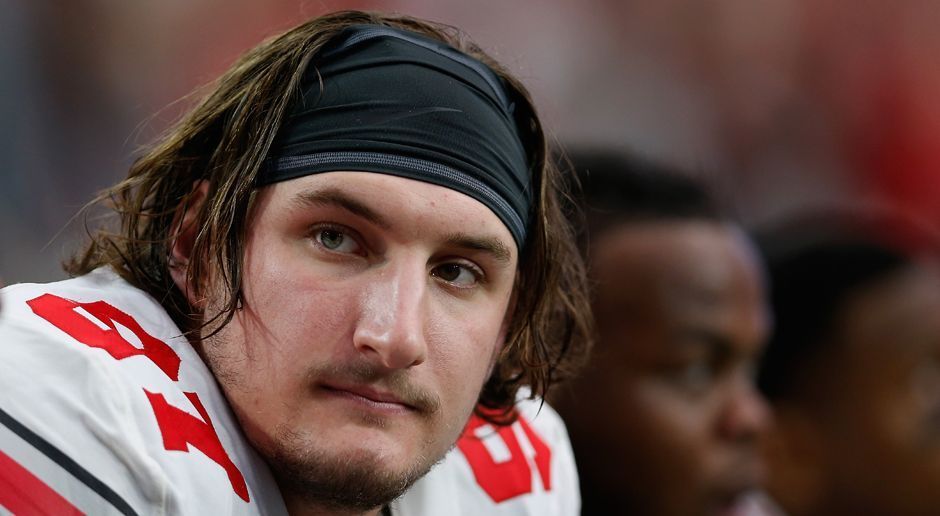 
                <strong>Joey Bosa</strong><br>
                4. Position: Joey Bosa (Defensive End) zu den Dallas Cowboys. Nur 31 Sacks letzte Saison und der beste Pass-Rusher im Draft ist noch verfügbar? Joey Bosa geht nach Dallas.
              