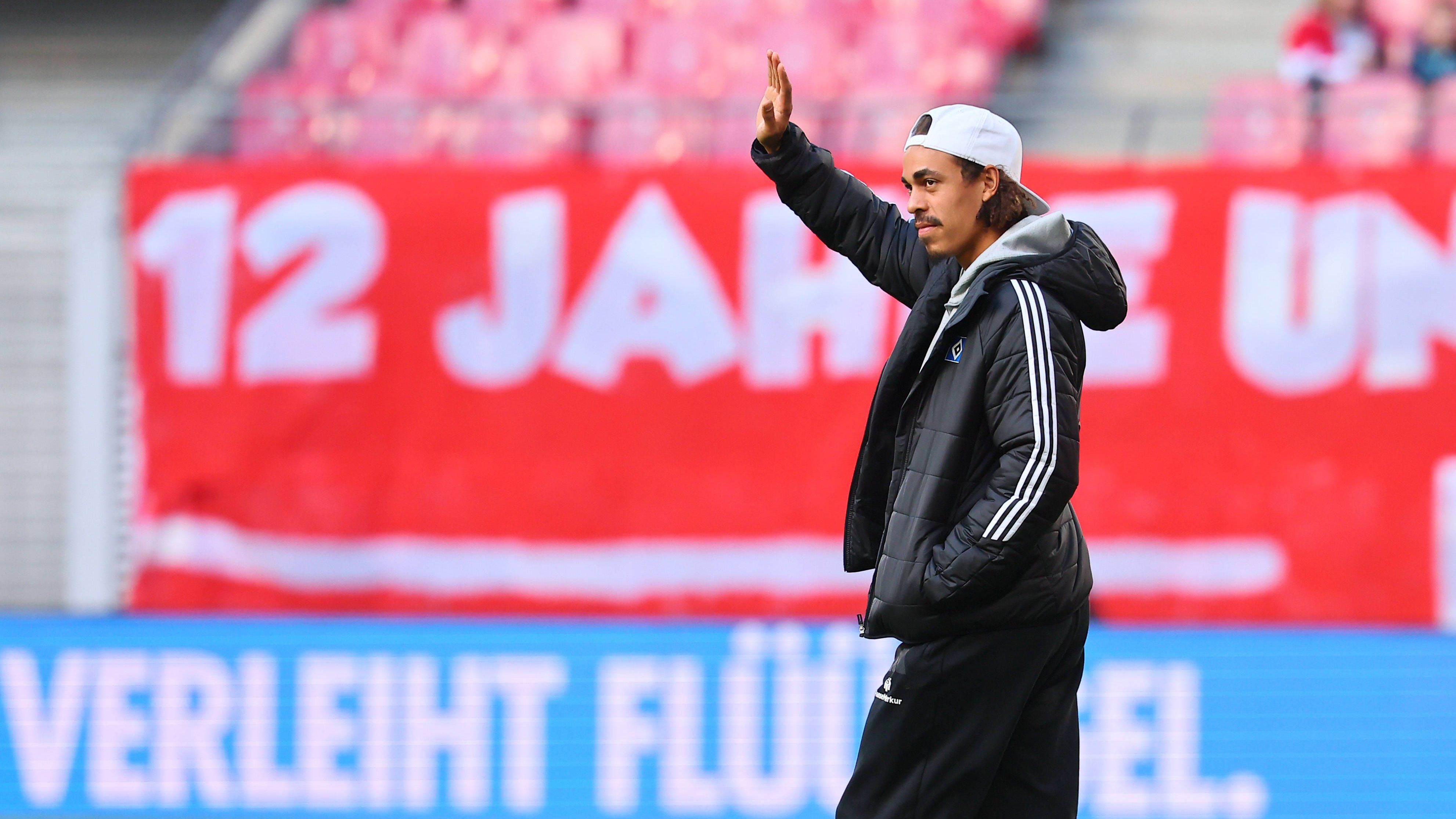 <strong>Poulsen - forever RB Leipzig</strong><br>Der Stürmer selbst nahm zunächst auf der Hamburger Bank Platz. Verletzungsbedingt hat in dieser Saison erst wenige Minuten auf dem Feld gesammelt.