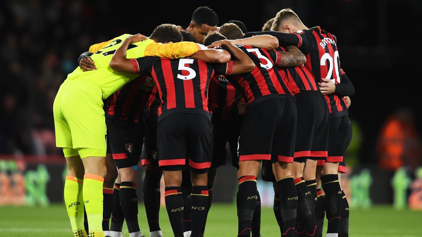 
                <strong>Platz 10: AFC Bournemouth</strong><br>
                Im Schnitt spielen die Profis seit 3,37 Jahren für den AFC Bournemouth.
              