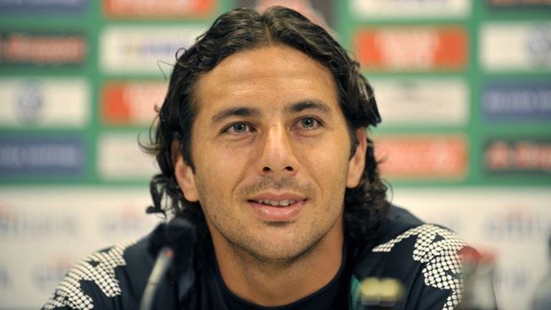 Claudio Pizarro Image