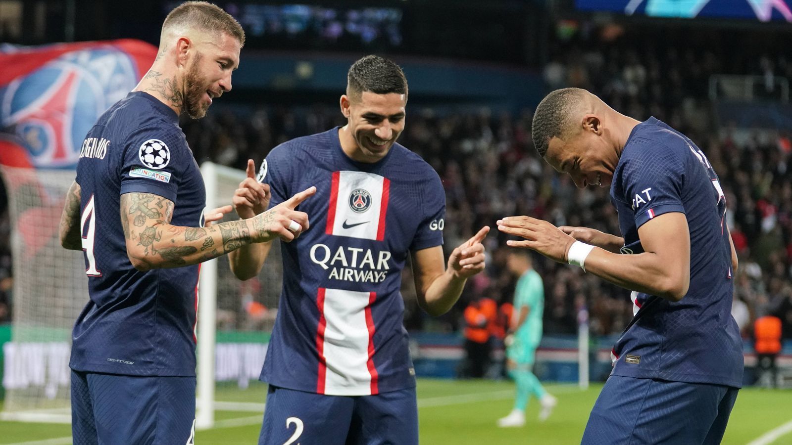 
                <strong>Paris Saint-Germain</strong><br>
                Bayerns großer Prüfstein in der Runde der letzten 16 hat die Preise für das Duell der beiden Titelaspiranten ebenfalls noch nicht veröffentlicht. Der Verkauf für Mitglieder läuft aber bereits.
              