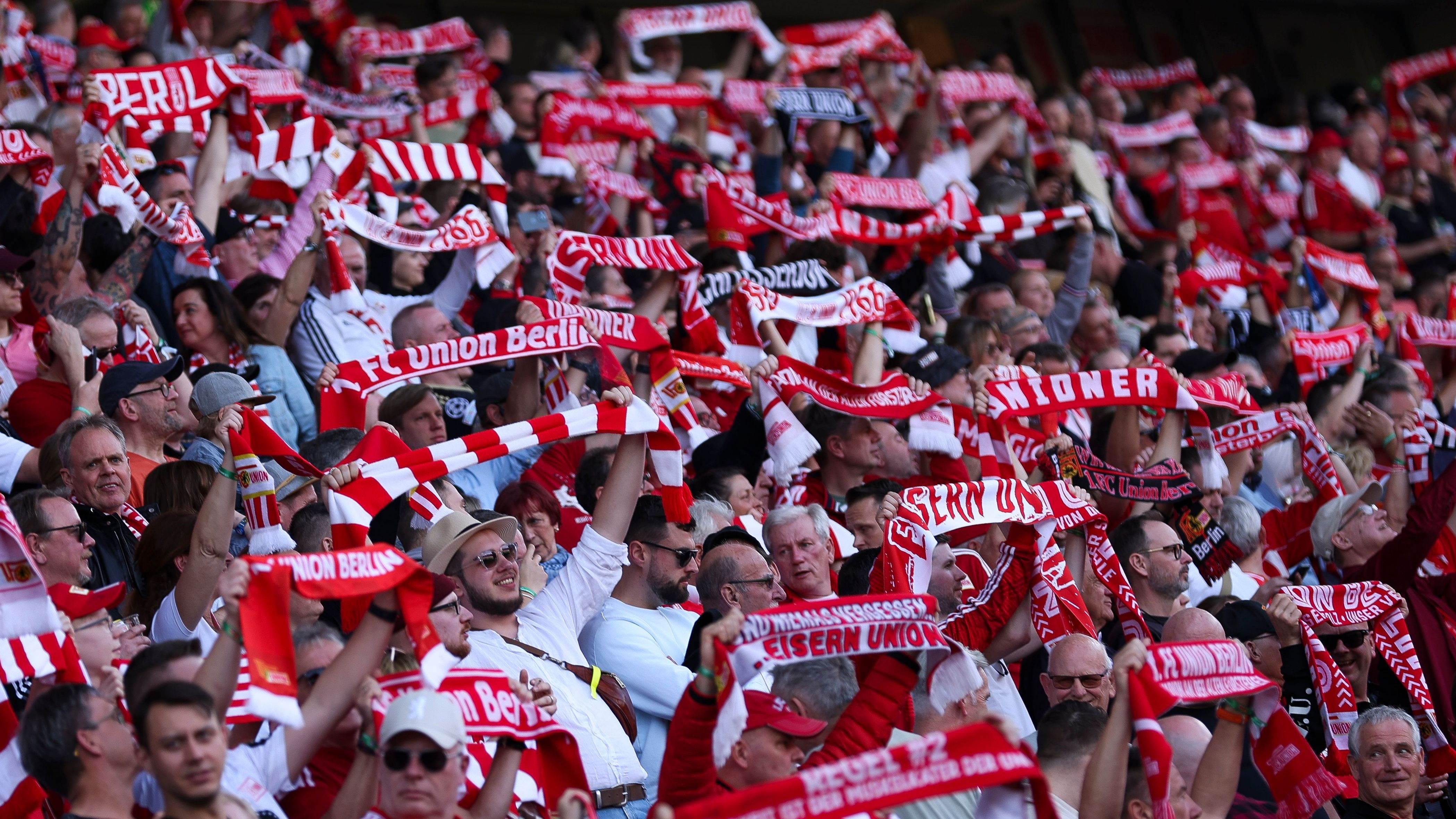 <strong>FC Union Berlin</strong><br>238 Euro<br>Unterschied zur Vorsaison: 17 Euro mehr