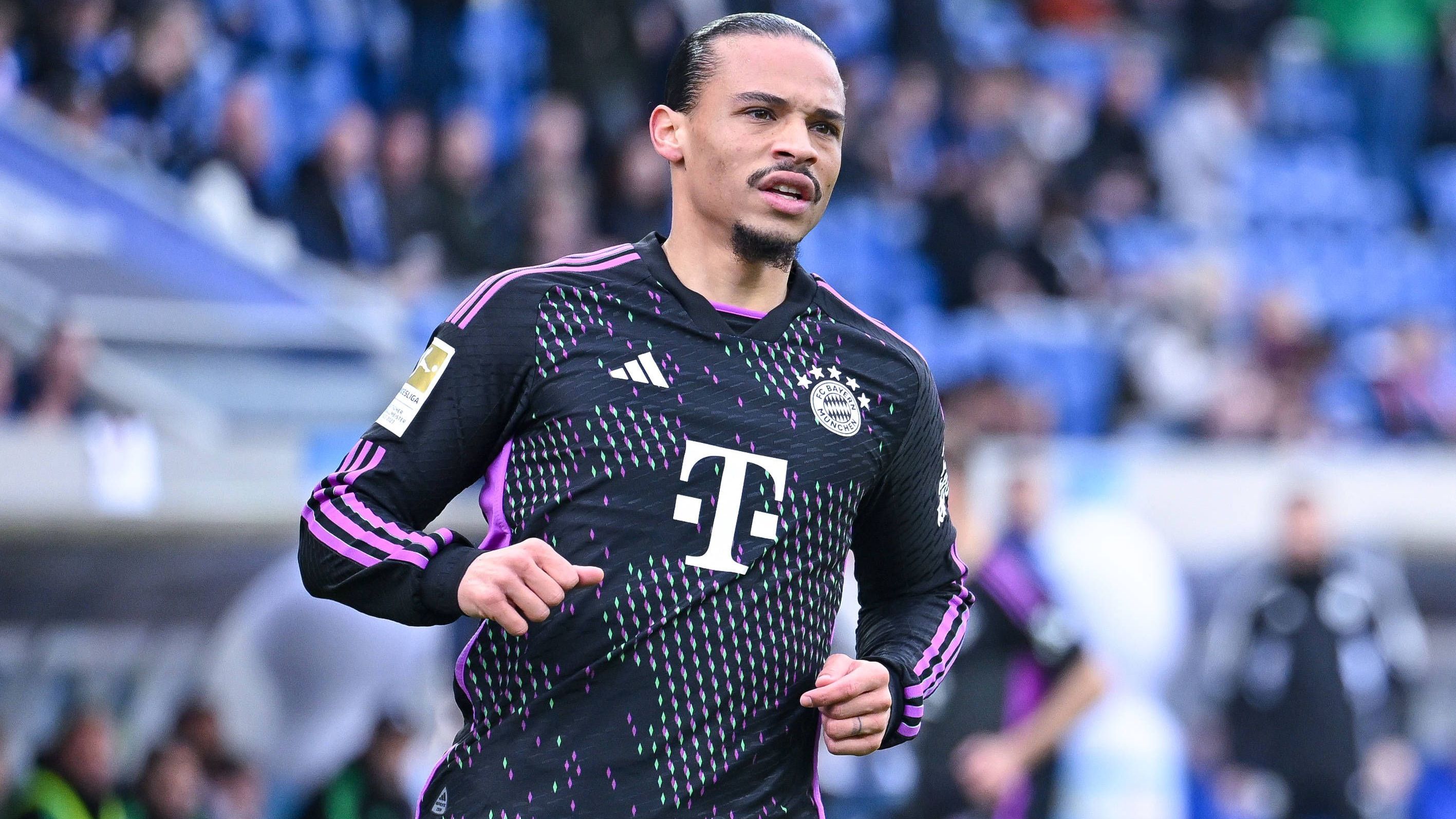 <strong>Leroy Sane (FC Bayern München)</strong><br>Der zuvor geschonte Nationalspieler darf nach 72 Minuten für Tel ran, um den lahmenden Angriffsbemühungen der Bayern nochmal Schwung zu geben. Hat aber keine nennenswerten Aktionen mehr. <strong><em>ran</em>-Note: ohne Bewertung</strong>