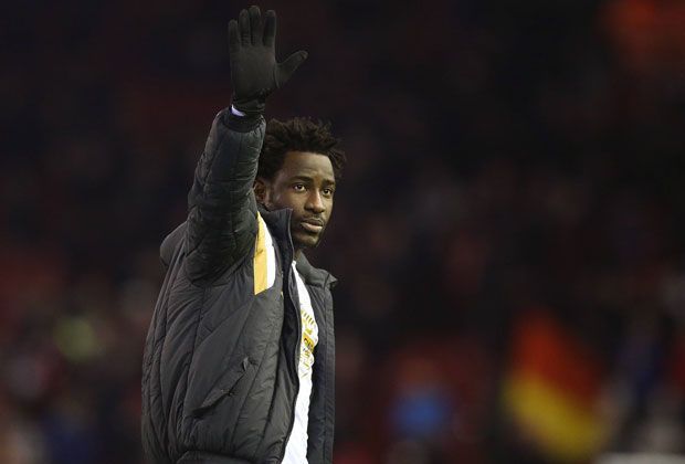 
                <strong>Wie häufig wird Bony spielen?</strong><br>
                Unsicher ist allerdings, wie oft er bei City zum Einsatz kommen wird. Zwar lässt Trainer Manuel Pellegrini oft mit zwei Stürmern spielen. Doch Agüero ist gesetzt. Also muss sich Bony gegen Edin Dzeko und Stevan Jovetic durchsetzen. Und daran ist schon Alvaro Negredo gescheitert. 
              