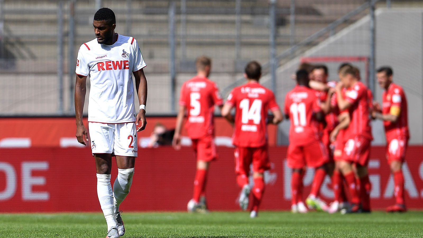 
                <strong>Anthony Modeste (AS St. Etienne)</strong><br>
                Abgebender Verein: 1. FC Köln - Neuer Verein: AS St. Etienne - Art des Transfers: Leihe bis Saisonende
              