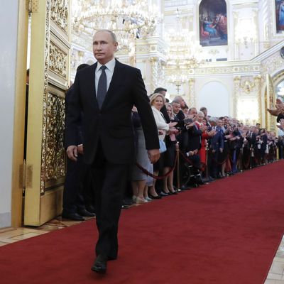 Der russische Präsident Wladimir Putin wird am Dienstag den Eid für seine insgesamt fünfte Amtszeit ablegen. 