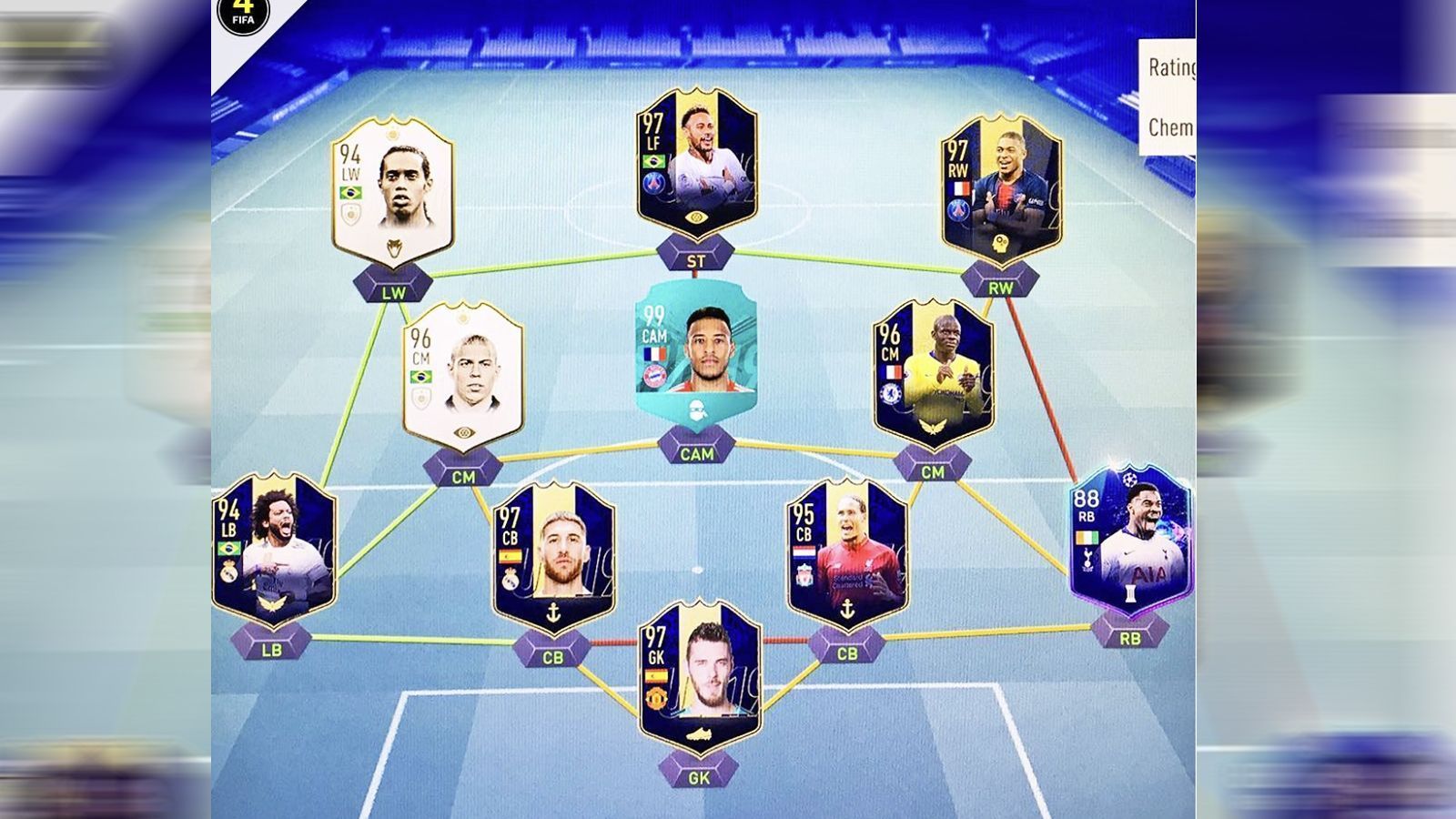 
                <strong>Das ist Tolissos Traum-Team in FIFA 19</strong><br>
                Hier nochmal die ganze FIFA-Mannschaft des Bayern-Stars im Überblick.
              