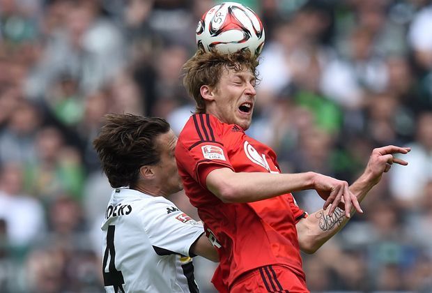 
                <strong>Stefan Kießling (Bayer Leverkusen)</strong><br>
                Der Horst Hrubesch der Saison 2014/15 in Europas Top-5-Ligen heißt: Stefan Kießling. Mit 6,6 gewonnenen Duellen köpft er sich an die Spitze. Kurios: Keiner der vier belegt in der Wertung Kopfballtore einen der vorderen Plätze.
              