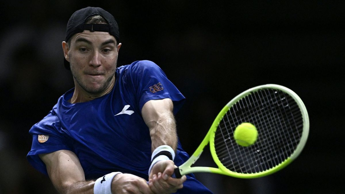 Jan-Lennard Struff schlägt auch beim Davis Cup auf