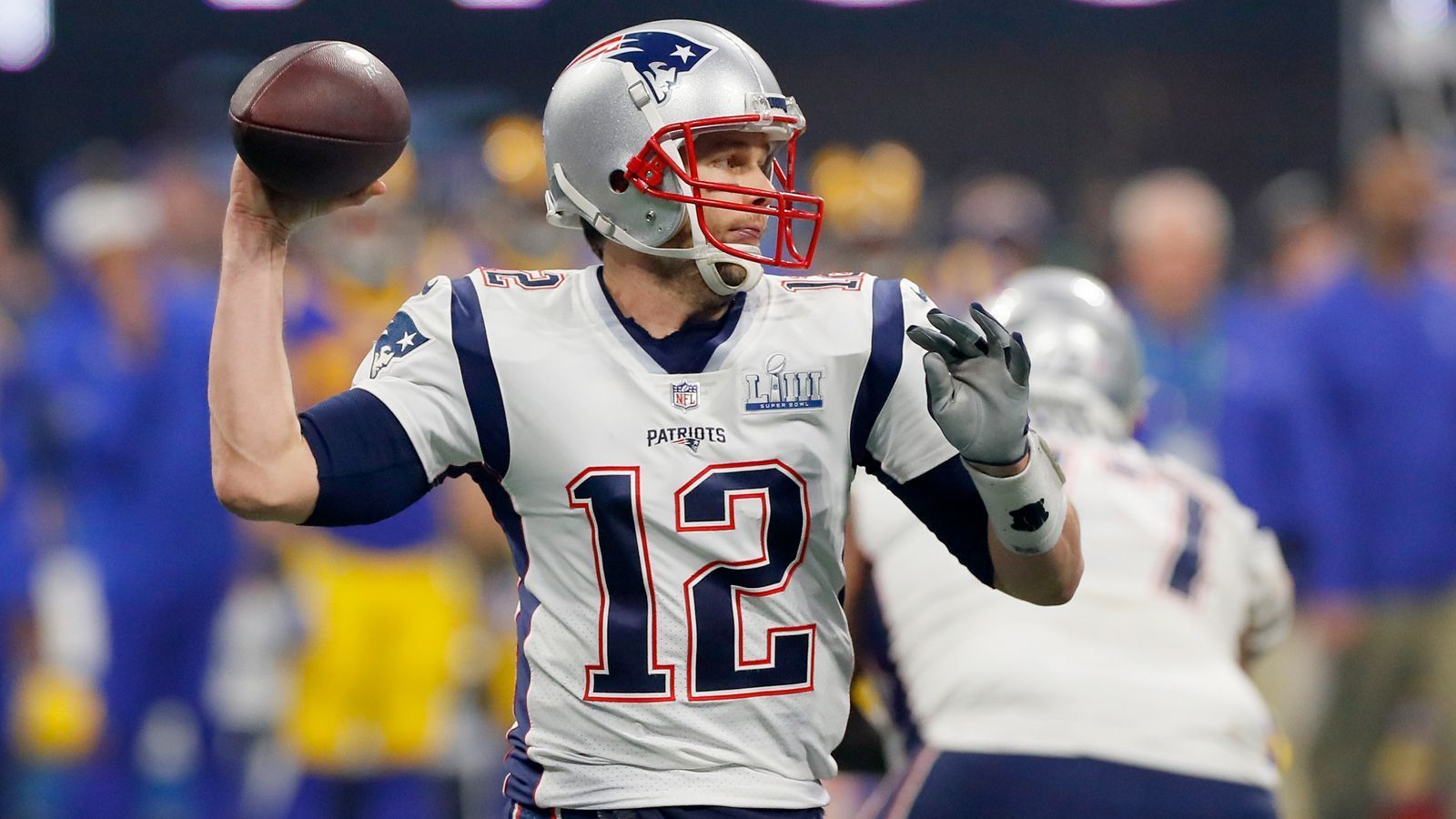 
                <strong>29. Rekord: Die meisten Passing Yards im Super Bowl</strong><br>
                Neben den meisten Touchdowns hat Brady auch die meisten Passing Yards im Super Bowl. Er steht aktuell bei 2.838 Yards.
              