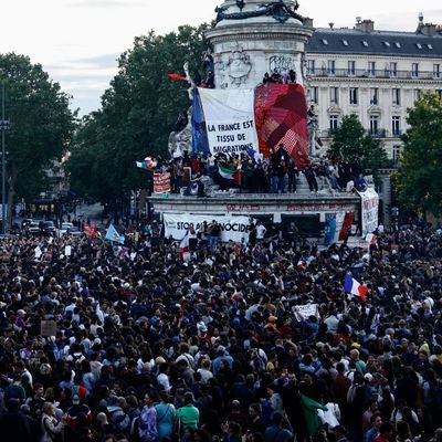 FRANCE-ELECTION/PROTEST