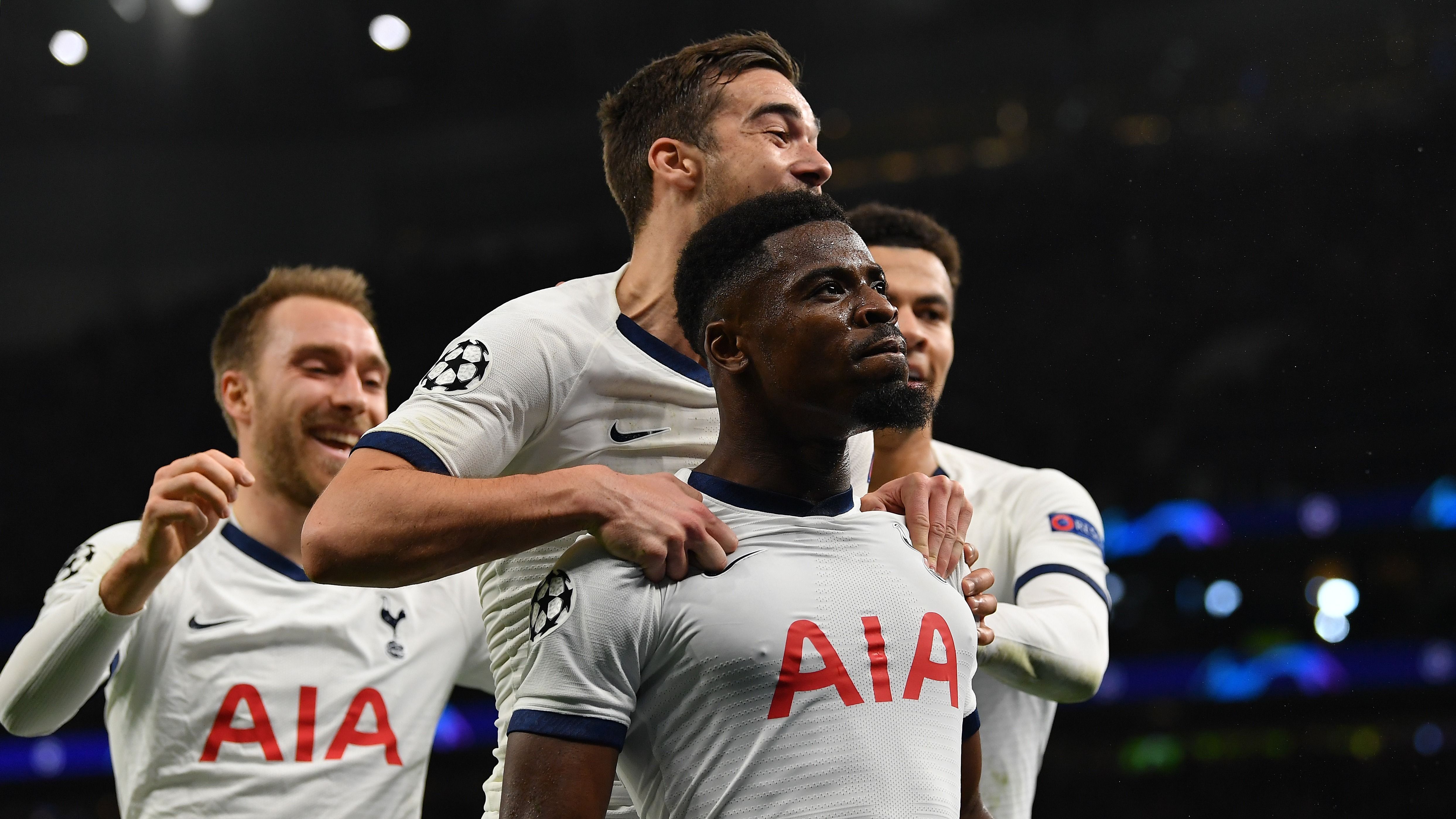 
                <strong>Tottenham Hotspur</strong><br>
                Auch die Spurs sind eine Runde weiter. Der Vorjahres-Finalist drehte einen 0:2-Rückstand gegen Olympiakos Piräus noch in einen 4:2-Sieg. Damit hatte sich die Mannschaft von Jose Mourinho bereits vor dem letzten Spieltag hinter dem FC Bayern für die K.o.-Phase qualifiziert.
              