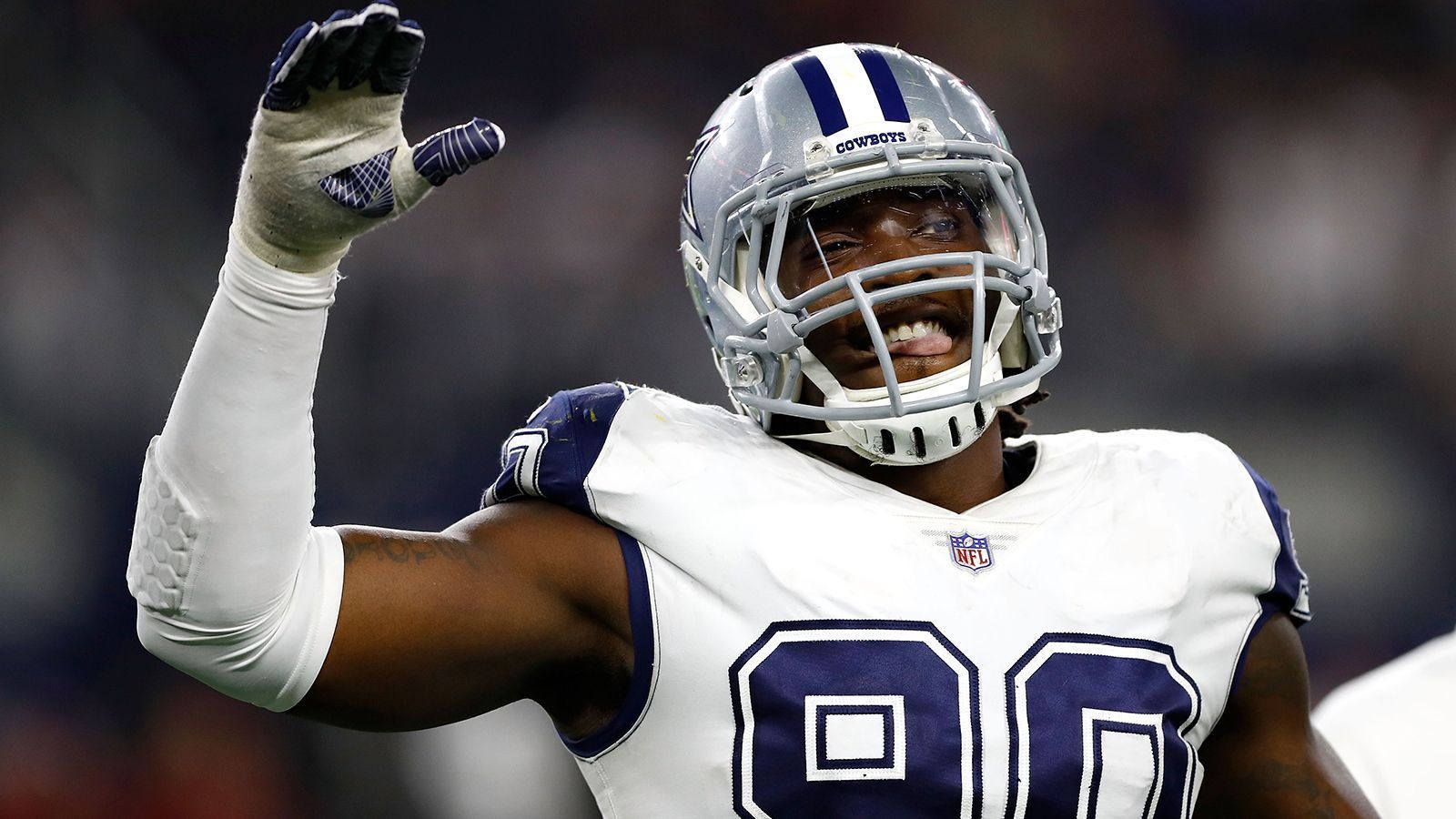 
                <strong>Platz 8 (geteilt): DeMarcus Lawrence </strong><br>
                Jahresgehalt: 21 Millionen US-DollarDallas CowboysDefensive End
              
