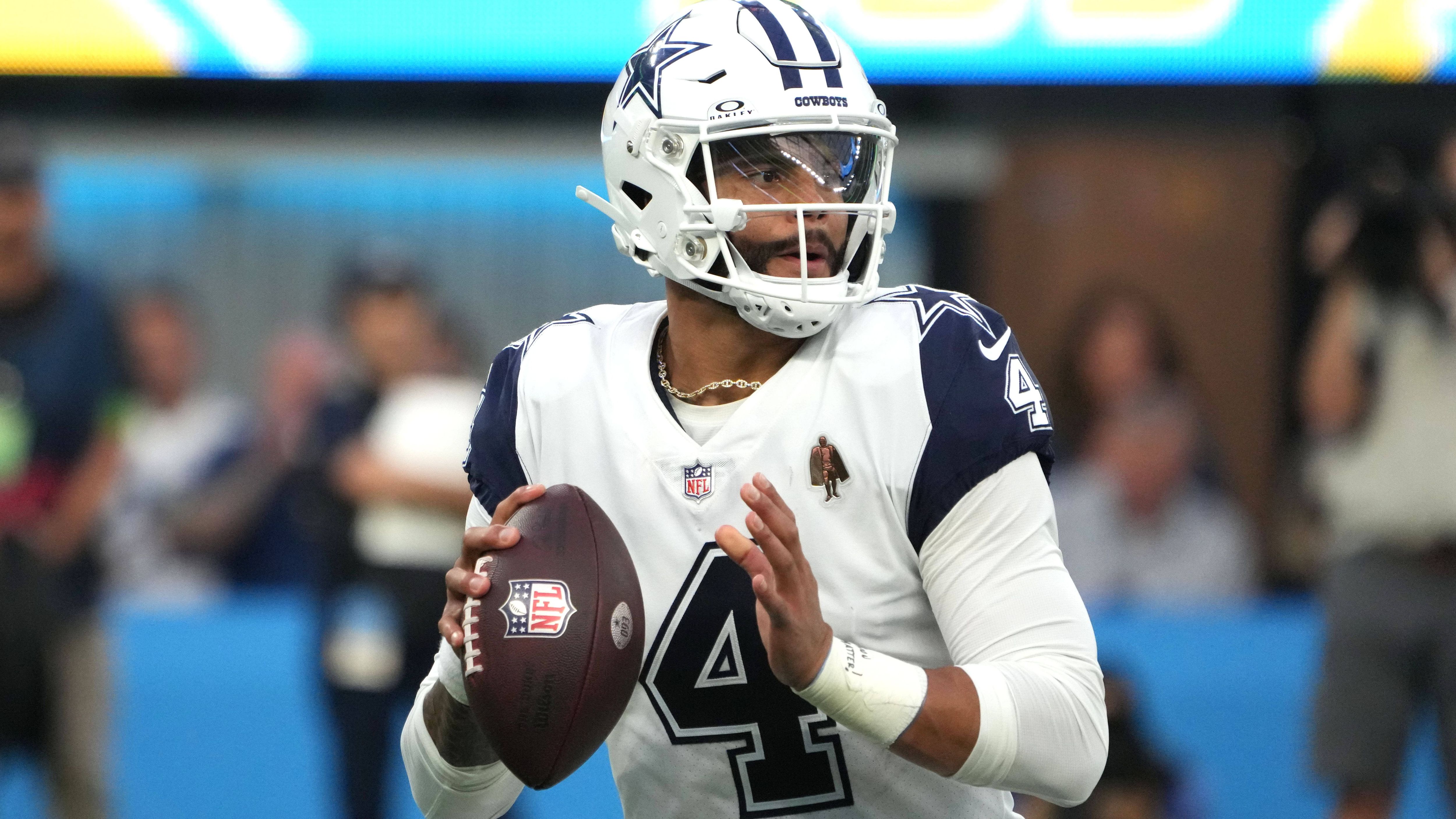 <strong>Dallas Cowboys: 5 Quarterbacks</strong><br>Dak Prescott (114), Tony Romo (34), Andy Dalton (9), Matt Cassel (7), Cooper Rush (6)